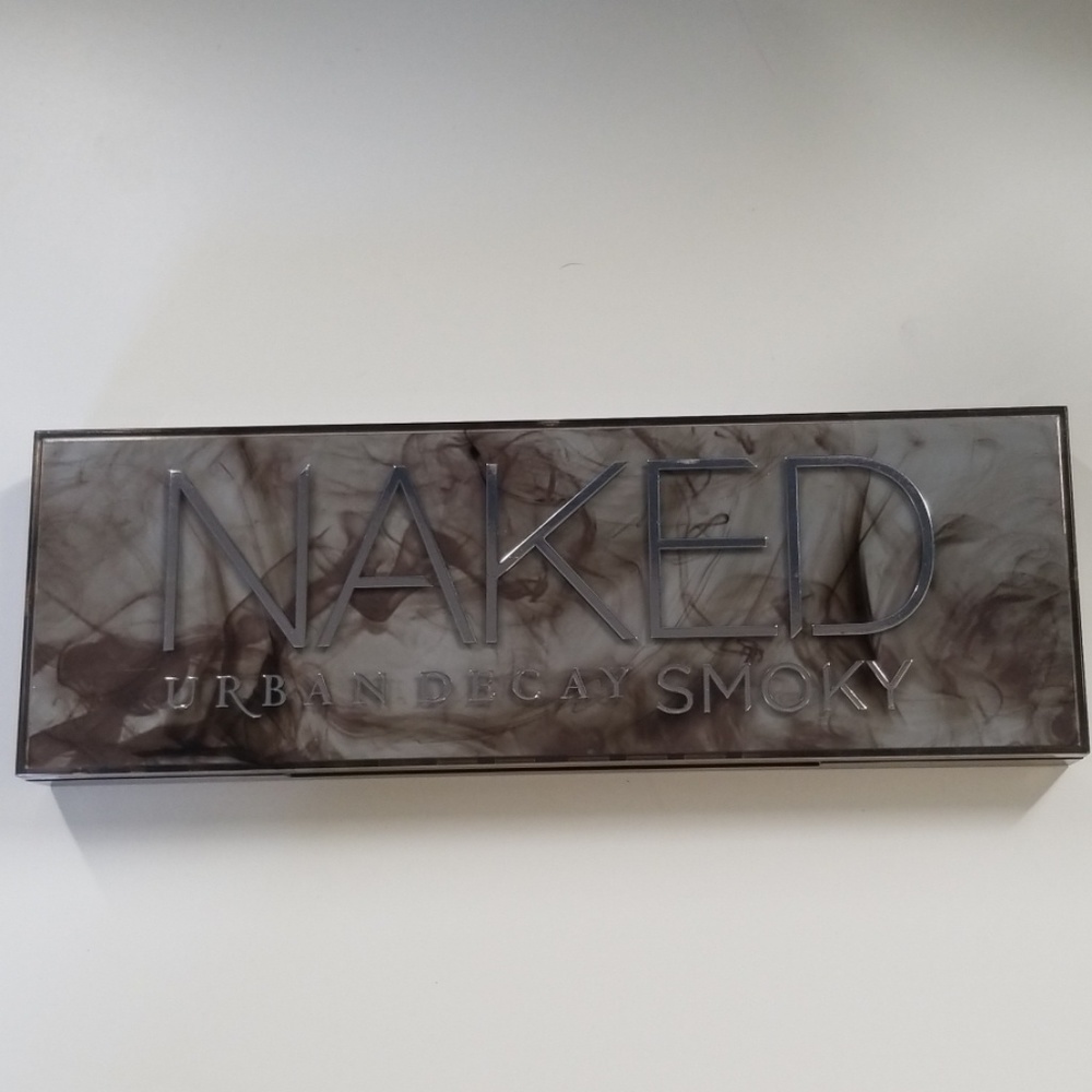 UD Naked Smoky palette